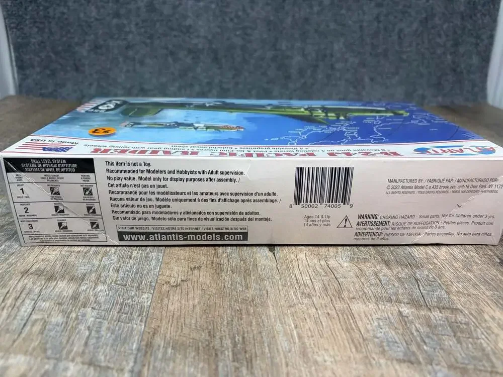 Atlantis 1:92 B-24J Liberator Pacific Raider Model Kit  New & Sealed made in USA